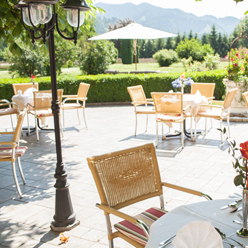yogarejse-afslapning-terasse-alperne